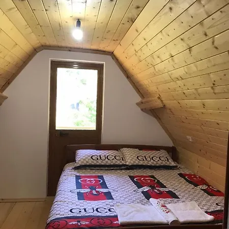 Elvis Blini Thethi Guest house Theth