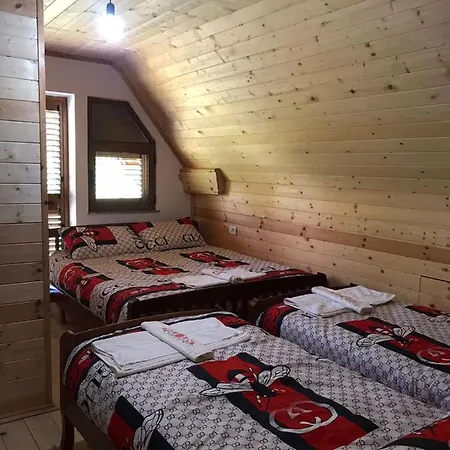 Elvis Blini Thethi Guest house Theth